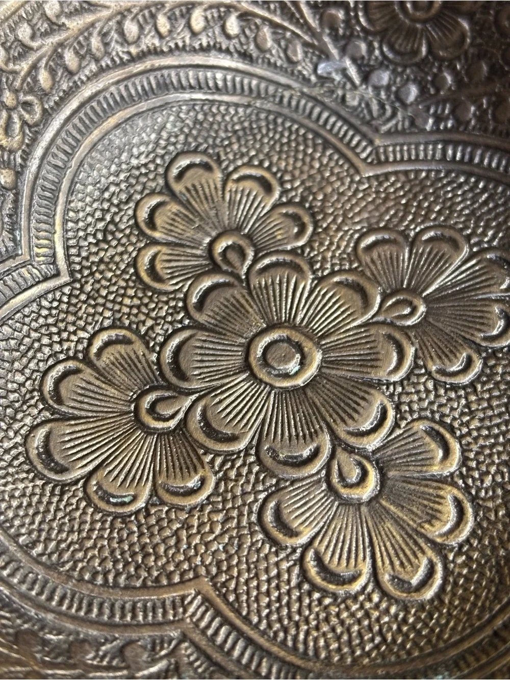 Intaglio Bronze Bathroom Vanity Floral Soap Dish Pedestal Toothbrush Holder